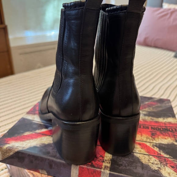 SILENT D NAYDO HEELED ANKLE BOOTS - Picture 3 of 6